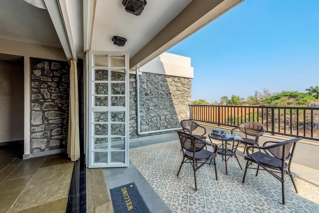 Stone Mansion By Phoenix Stays Igatpuri Buitenkant foto