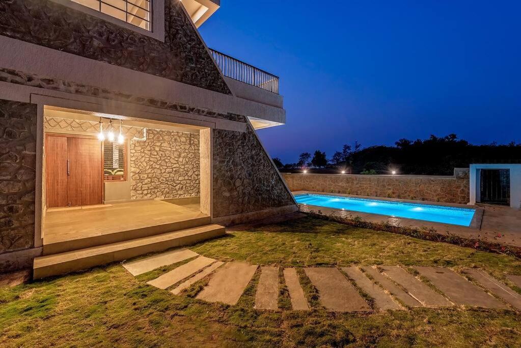 Stone Mansion By Phoenix Stays Igatpuri Buitenkant foto