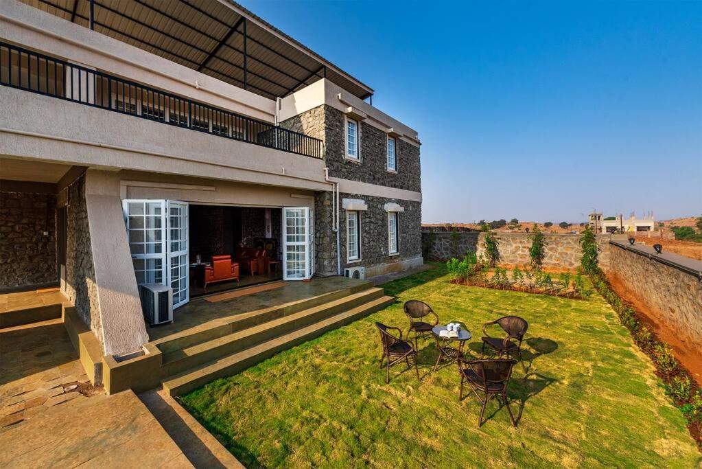 Stone Mansion By Phoenix Stays Igatpuri Buitenkant foto