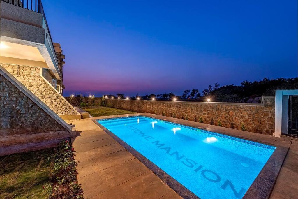 Stone Mansion By Phoenix Stays Igatpuri Buitenkant foto